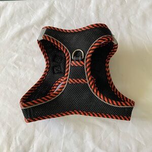 Step in Dog Harness with padded mesh vest.  Size Large.  NWT
